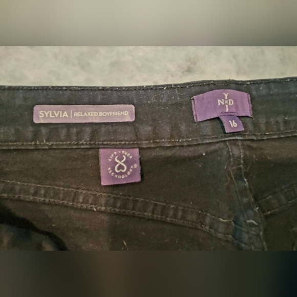 NYDJ Sylvia Jeans - Picture 4 of 5
